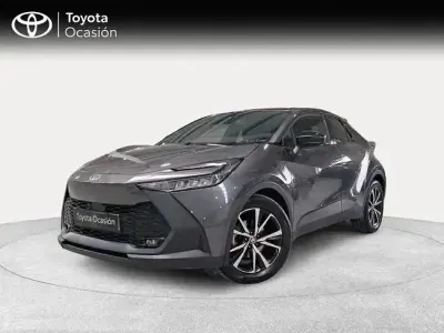 Käytetty Toyota C-HR Advance 140 HP (102 kW) 2025 Harmaa Katumaasturi