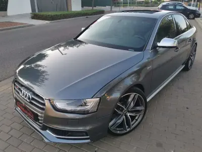 Usado Audi S4 Sport 333 CV (244 kW) 2014 Plateado Berlina