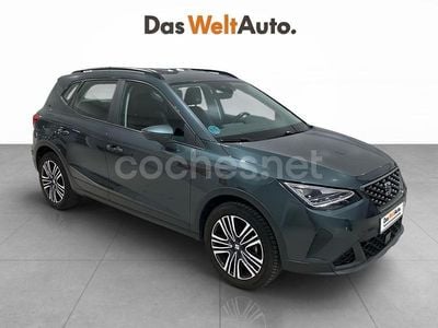 Usado Seat Arona Style Plus 110 CV (80 kW) 2022 Verde SUV