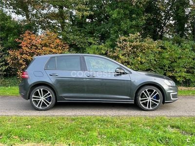 Gris / plata Usado 2015 VW Golf VII GTE Berlina | 12.200 € (Precio justo)