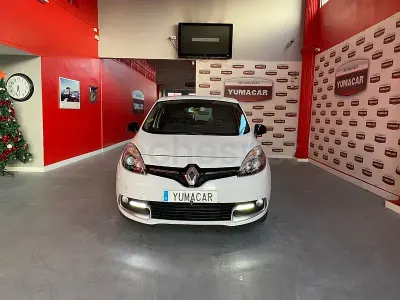 Käytetty Renault Scénic III Dynamique 110 HP (80 kW) 2014 Valkoinen Tila-auto