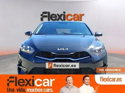 Usado Kia Ceed 136 CV (100 kW) 2023 Negro Utilitario