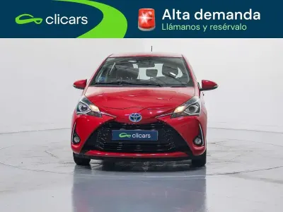 Usado Toyota Yaris Hybrid 75 CV (55 kW) 2018 Rojo Berlina