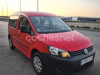 Usado VW Caddy 75 CV (55 kW) 2012 Rojo Monovolumen