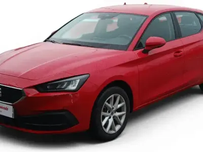 Usado Seat Leon Style 110 CV (80 kW) 2022 Rojo Utilitario