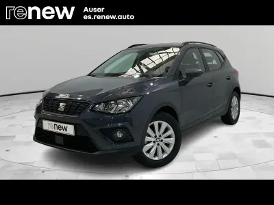 Usado Seat Arona Reference 95 CV (69 kW) 2021 Gris SUV