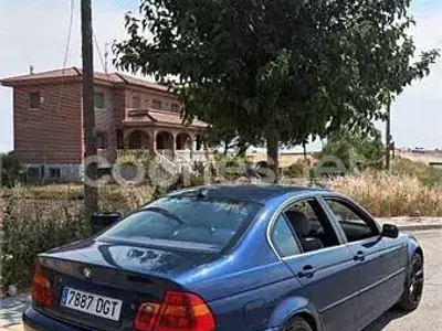 Usado BMW 320 150 CV (110 kW) 2005 Azul Berlina
