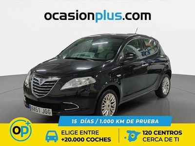 Usado Lancia Ypsilon Gold 69 CV (50 kW) 2015 Negro Utilitario
