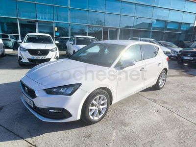 Usado Seat Leon Style 115 CV (84 kW) 2021 Blanco Berlina
