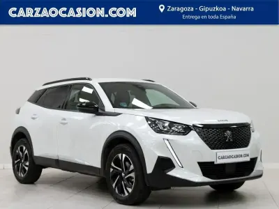 Usado Peugeot 2008 Allure 100 CV (73 kW) 2023 Blanco SUV
