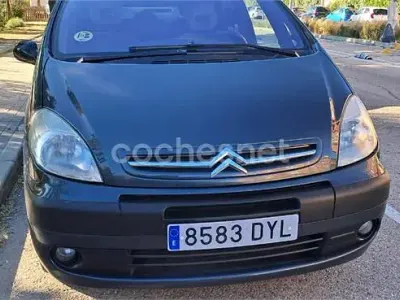 Usado Citroën Xsara Picasso 110 CV (80 kW) 2006 Negro Monovolumen