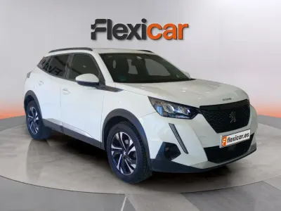 Usado Peugeot 2008 Allure 131 CV (96 kW) 2020 Blanco SUV