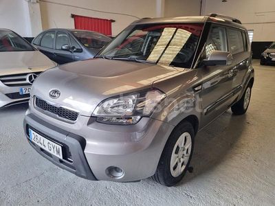 Usado Kia Soul 128 CV (94 kW) 2010 Gris / plata SUV