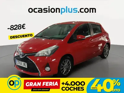 Usado Toyota Yaris Active 99 CV (72 kW) 2017 Rojo
