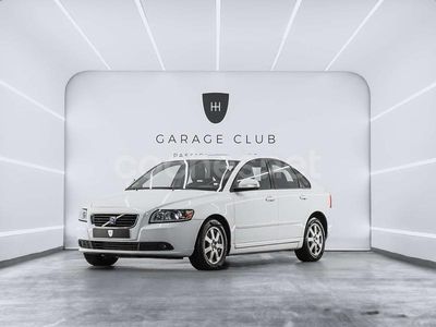 Blanco Usado 2010 Volvo S40 Momentum Berlina | 6999 € (Un poco caro)