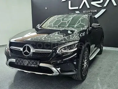 Usado Mercedes GLC220 170 CV (125 kW) 2017 Negro SUV
