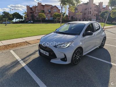 Gris / plata Usado 2023 Toyota Yaris Hybrid Sport Berlina | 21.900 € (Precio justo)