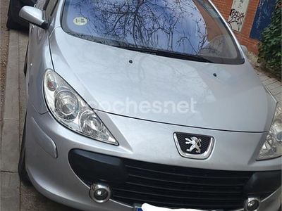 Usado Peugeot 307 110 CV (80 kW) 2005 Gris / plata Berlina