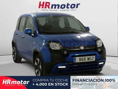 Usado Fiat Panda Cross Cross 70 CV (51 kW) 2023 Azul Utilitario