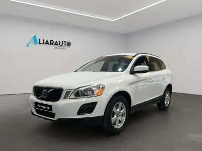 Używany Volvo XC60 Momentum 163 KM (119 kW) 2011 Biały SUV