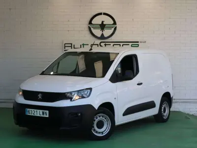 Usado Peugeot Partner Premium 98 CV (72 kW) 2022 Blanco Monovolumen