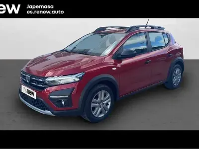 Używany Dacia Sandero Essentiel 100 KM (73 kW) 2022 Czerwony Sedan/Limuzyna