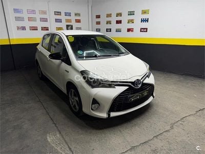 Blanco Usado 2016 Toyota Yaris Hybrid Active Berlina | 14.999 € (Un poco caro)