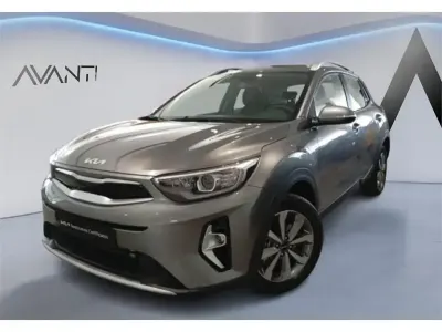 Usado Kia Stonic 100 CV (73 kW) 2025 Gris SUV