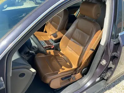 Usado Audi A6 225 CV (165 kW) 2004 Gris / plata Berlina