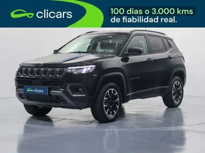 Usado Jeep Compass Trailhawk 179 CV (131 kW) 2024 Negro SUV