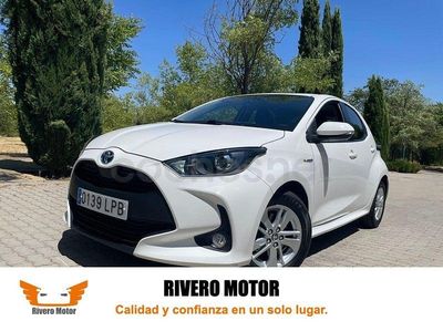 Usado Toyota Yaris Hybrid Active 116 CV (85 kW) 2021 Blanco Berlina