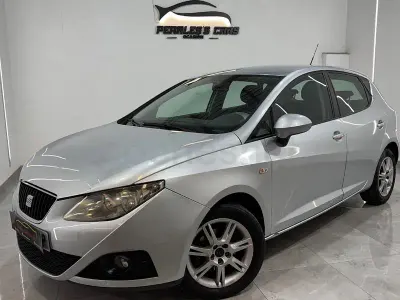 Usado Seat Ibiza Stylance 105 CV (77 kW) 2009 Gris / plata Berlina