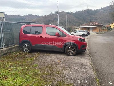 Usado Peugeot Rifter Allure 130 CV (95 kW) 2019 Rojo Monovolumen