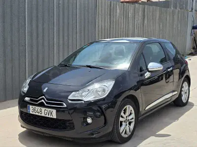 Usado Citroën DS3 95 CV (69 kW) 2010 Negro Utilitario