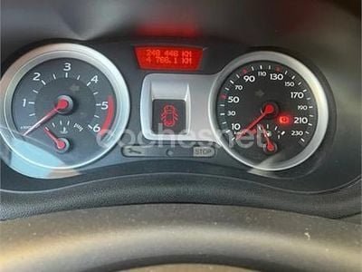 Granate Usado 2007 Renault Clio II Authentique Berlina | 2800 € (Precio justo)