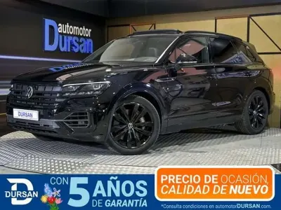 Käytetty VW Touareg R 462 HP (339 kW) 2021 Musta Katumaasturi