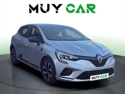 Usado Renault Clio V LIMITED 90 CV (66 kW) 2021 Gris / plata Berlina