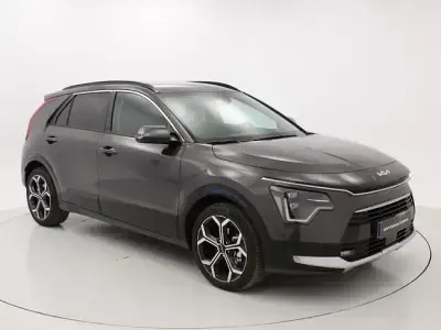 Usado Kia Niro 141 CV (103 kW) 2026 Gris SUV