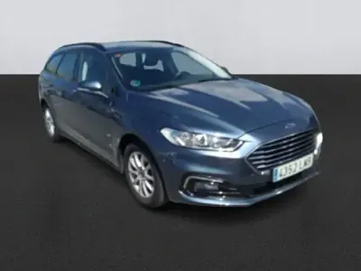 Usado Ford Mondeo Trend 187 CV (137 kW) 2021 Azul Familiar