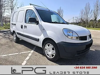 Usado Renault Kangoo Expression 68 CV (50 kW) 2007 Blanco Monovolumen