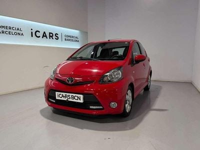 Usado Toyota Aygo City 68 CV (50 kW) 2014 Rojo Utilitario