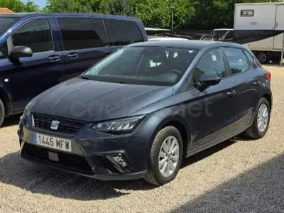 Usado Seat Ibiza Reference 80 CV (58 kW) 2023 Gris / plata Utilitario