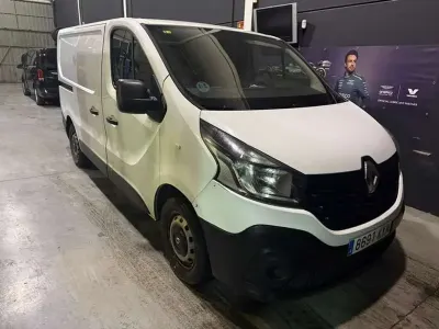 Usado Renault Trafic 124 CV (91 kW) 2018 Blanco Monovolumen