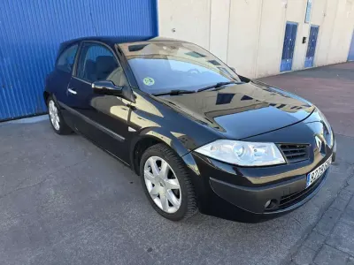 Usado Renault Mégane Dynamique 131 CV (96 kW) 2008 Negro Utilitario