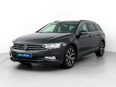 Usado VW Passat Executive 122 CV (89 kW) 2023 Gris Familiar