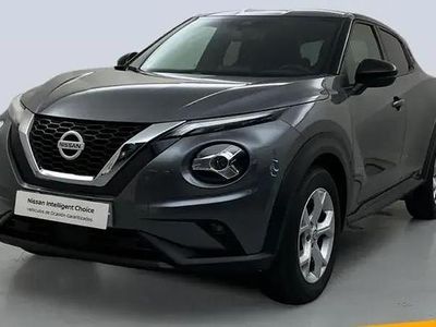 Usado Nissan Juke N-Connecta 114 CV (83 kW) 2022 Skline grey (metalizado) SUV