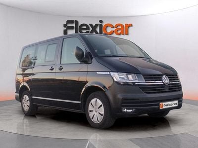 Negro Usado 2023 VW Caravelle Pro Monovolumen | 32.490 € (Buen precio)