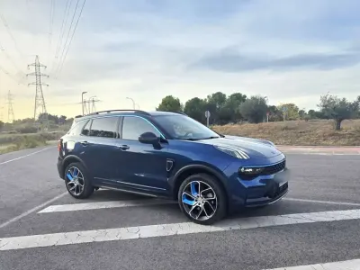 Usado Lynk & Co 01 261 CV (191 kW) 2022 Azul SUV