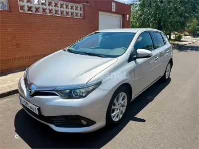 Usado Toyota Auris Hybrid