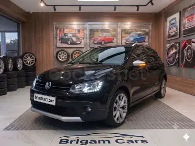 Usado VW Polo Sportline 105 CV (77 kW) 2015 Negro Berlina